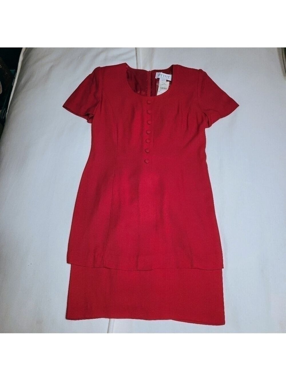 Petite Sophisticate Red Dress Petite Size 2 - Picture 9 of 13